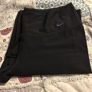Nike Dri- fit leggings